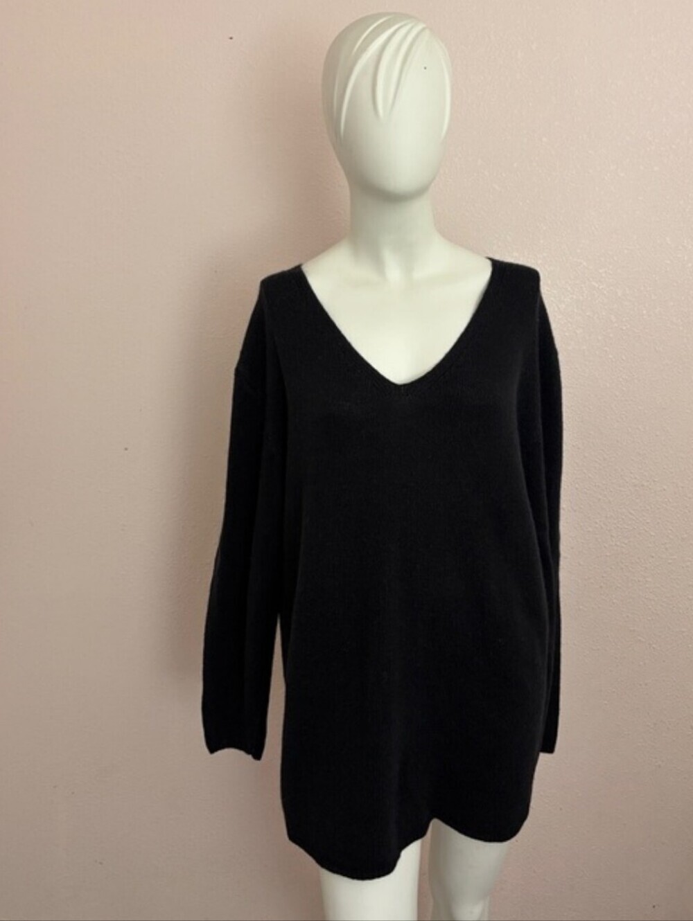 Boutique Europa Newport News Black Silk Blend V-Neck Long Sleeve Sweater XL Luxu - Picture 5 of 5